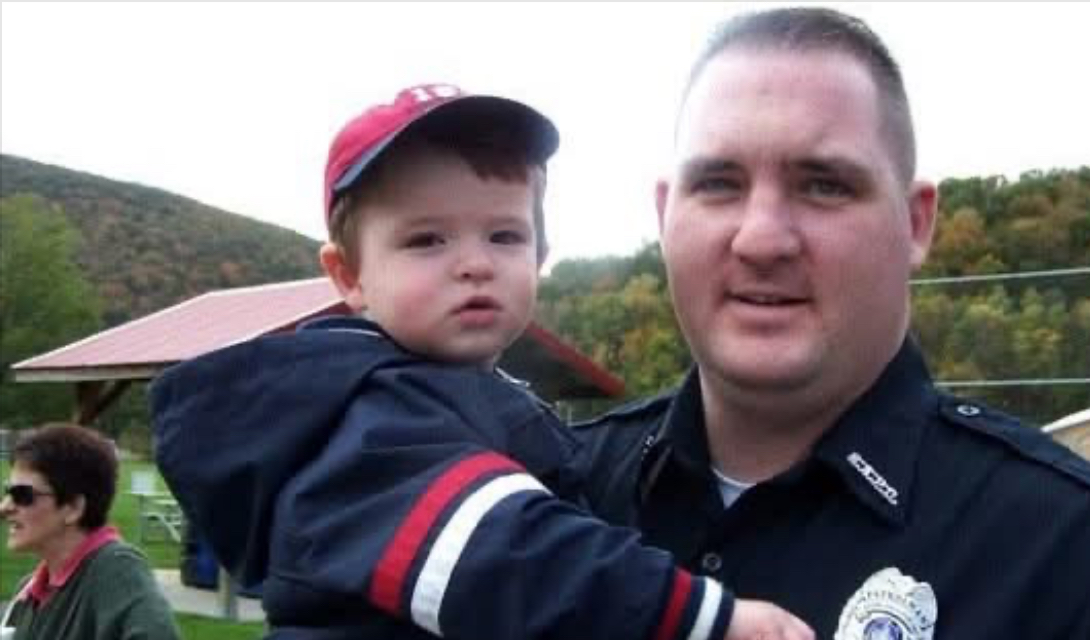 In Loving Memory of Police Officer Scott Siegler, Badge #49